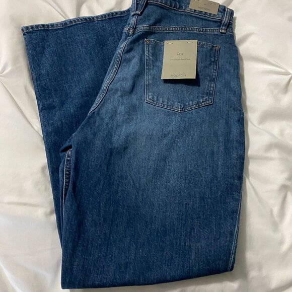 HUDSON Faye Ultra High Rise Flare- NWT SIZE 33 - Picture 5 of 14